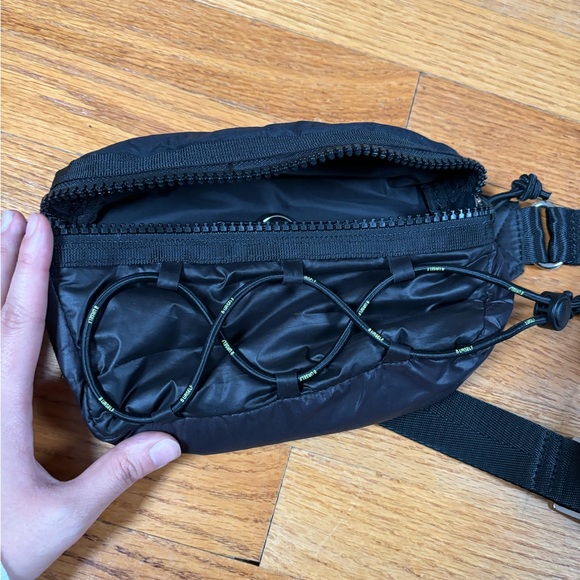 ZARA new Fanny pack - Picture 4 of 8